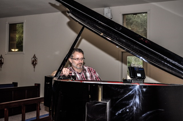 Chad Mitchell tuning at St. Stephen's Episcopal Church